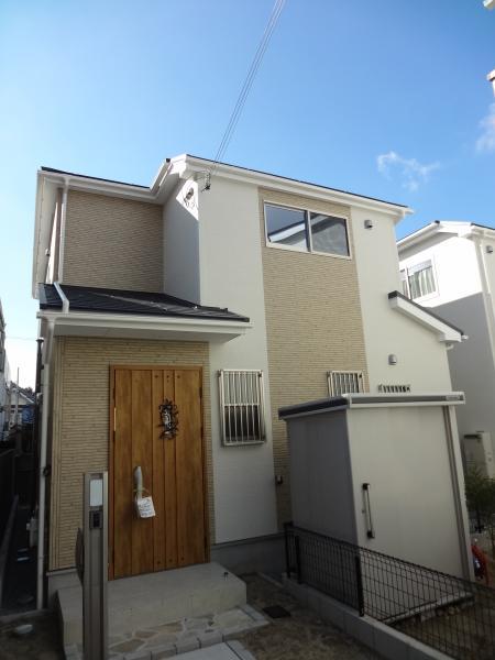 Local appearance photo. December 24, currently