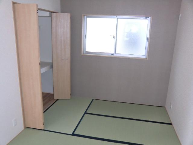 Other. Local photos (living)