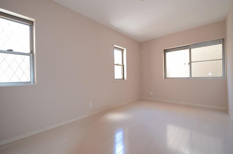 Non-living room. Indoor (September 2013) Shooting