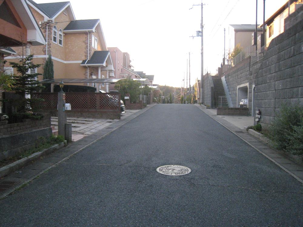 Other. North side the entire surface of the road (no difference in height between the subject property)