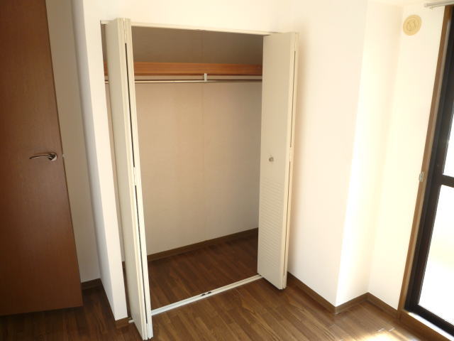 Receipt. Western-style closet