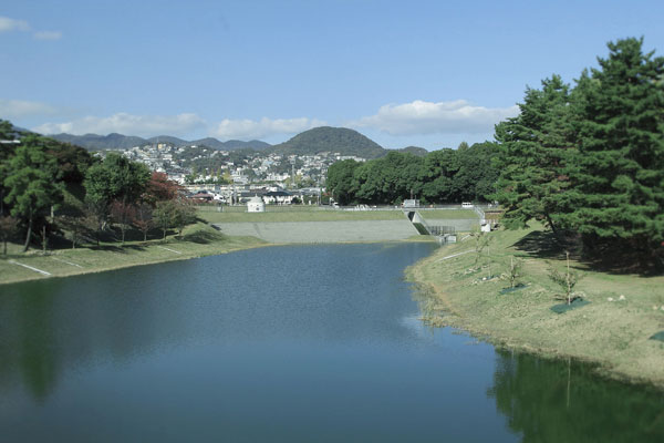 Surrounding environment. Niteko pond (7 min walk ・ About 530m)