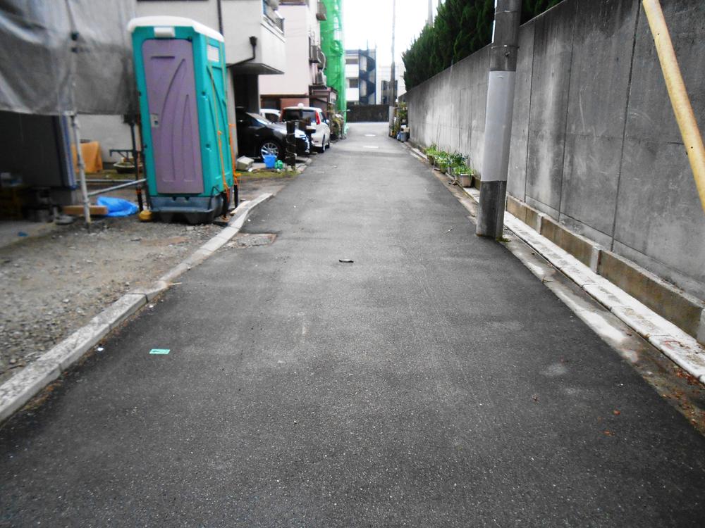 Local photos, including front road. Local (12 May 2013) Shooting