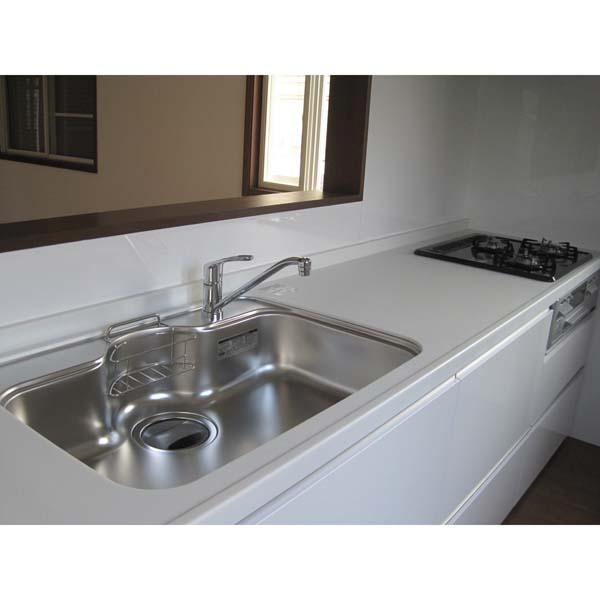 Kitchen. Indoor (11 May 2013) Shooting