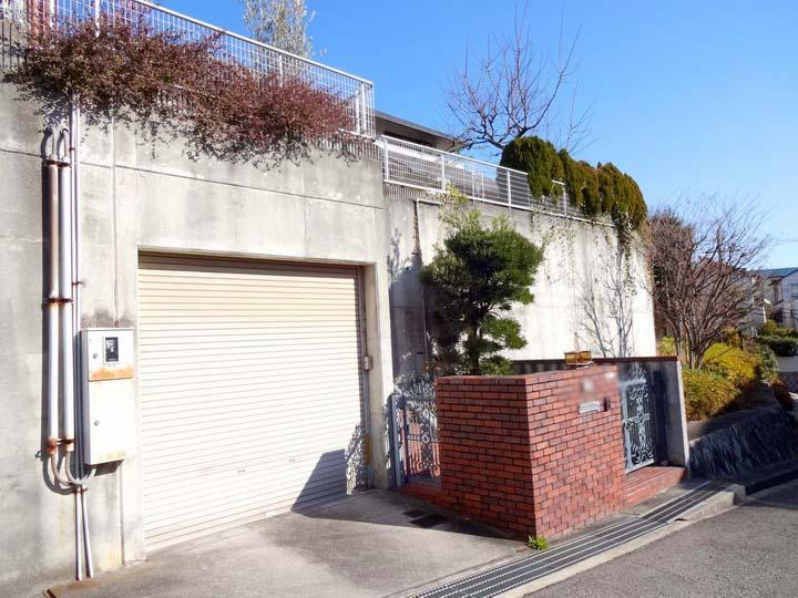 Local appearance photo. Local (12 May 2013) Shooting