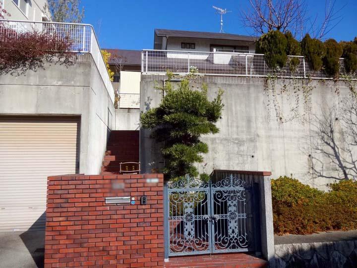 Local appearance photo. Local (12 May 2013) Shooting