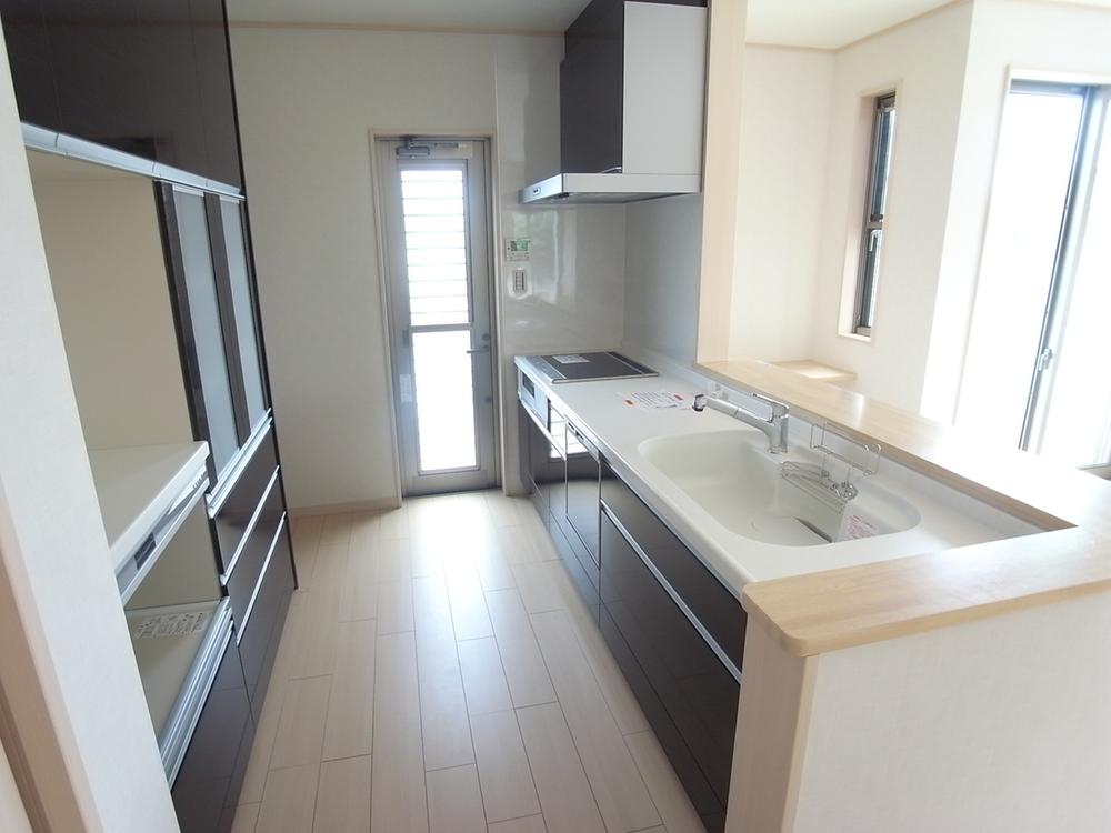 Same specifications photo (kitchen)