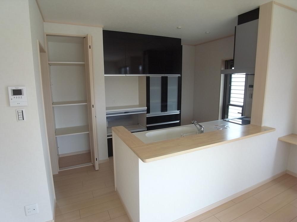 Same specifications photo (kitchen)