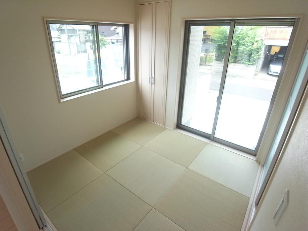 Same specifications photos (Other introspection)