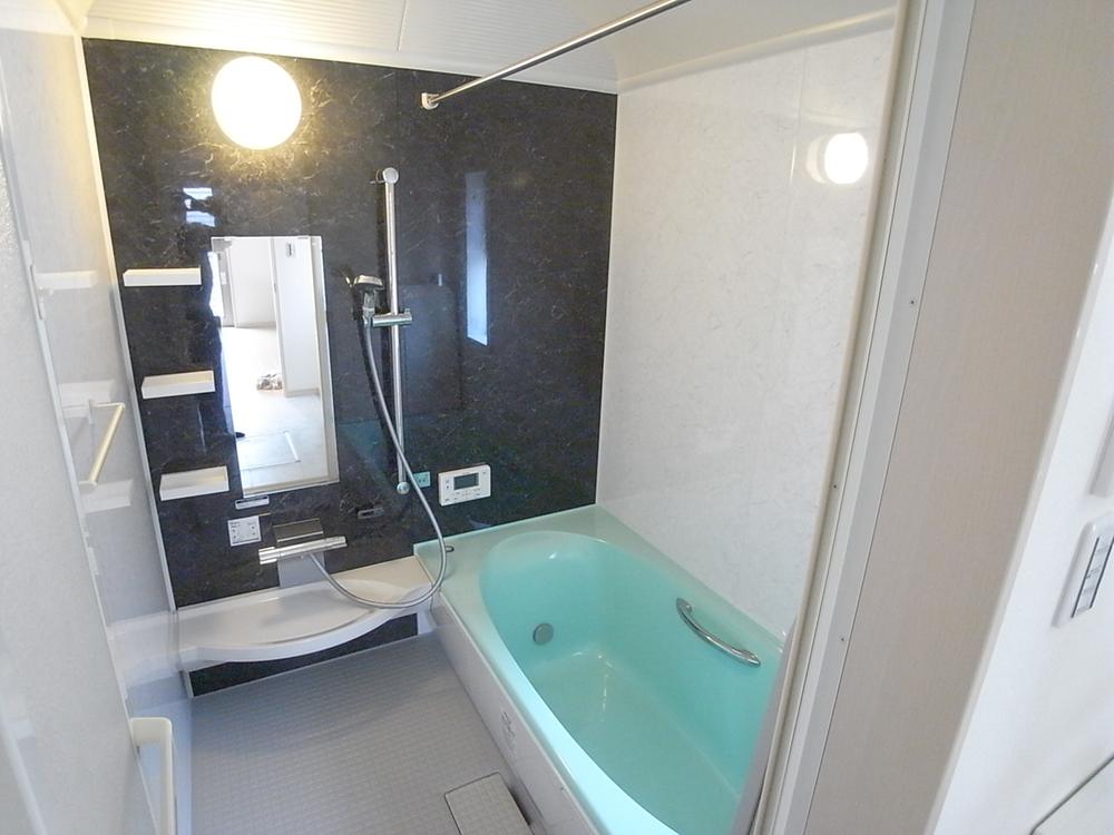 Same specifications photo (bathroom)