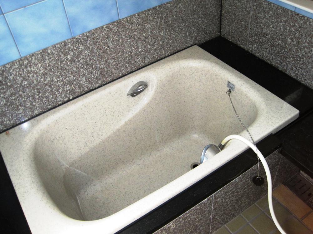 Bathroom. Indoor (July 2013) Shooting