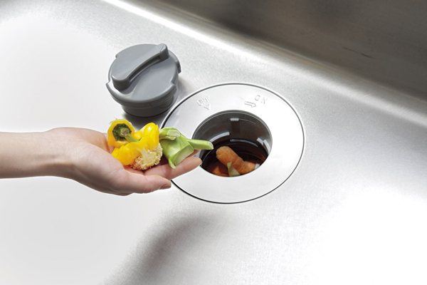 Kitchen.  [Disposer] Garbage that came out during the cooking goes to the drain port. Disposer is finely ground, which is built in the kitchen sink, To reduce the smell of garbage (same specifications ※ Not Nagase part there is garbage)