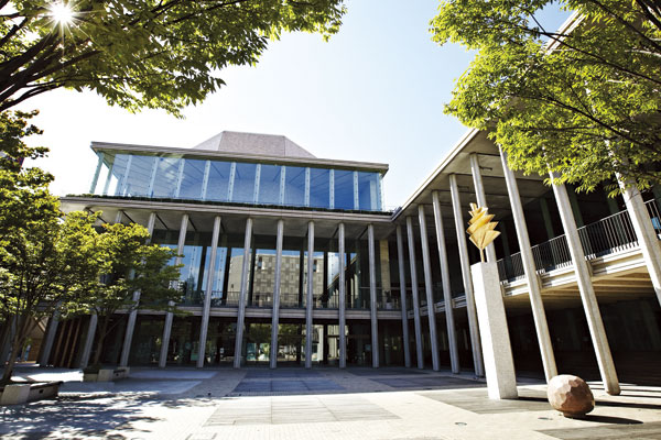 Surrounding environment. Hyogo Performing Arts Center (a 9-minute walk ・ About 670m)