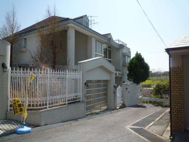 Local appearance photo