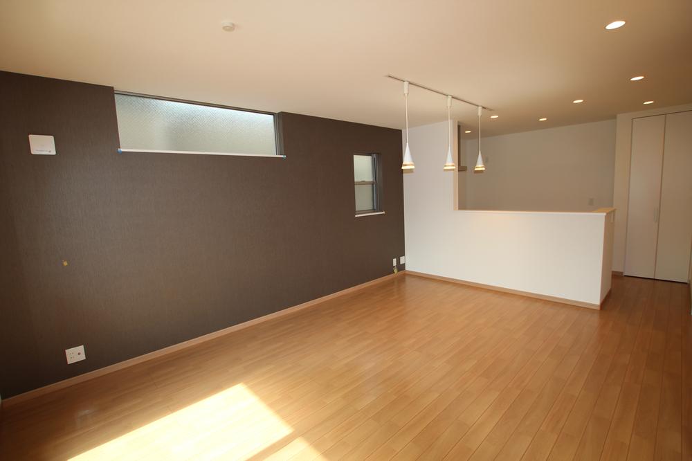 Same specifications photos (living). (November 2013) Shooting