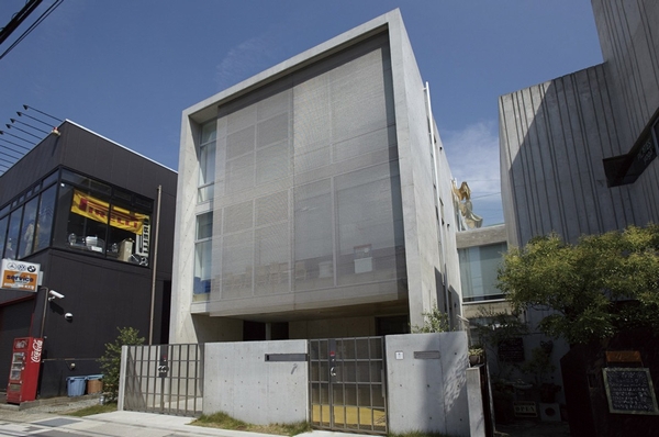 Daily drop off and pick up even easier. YoshiTeru Maitore 4-minute walk to the nursery school (about 300m)