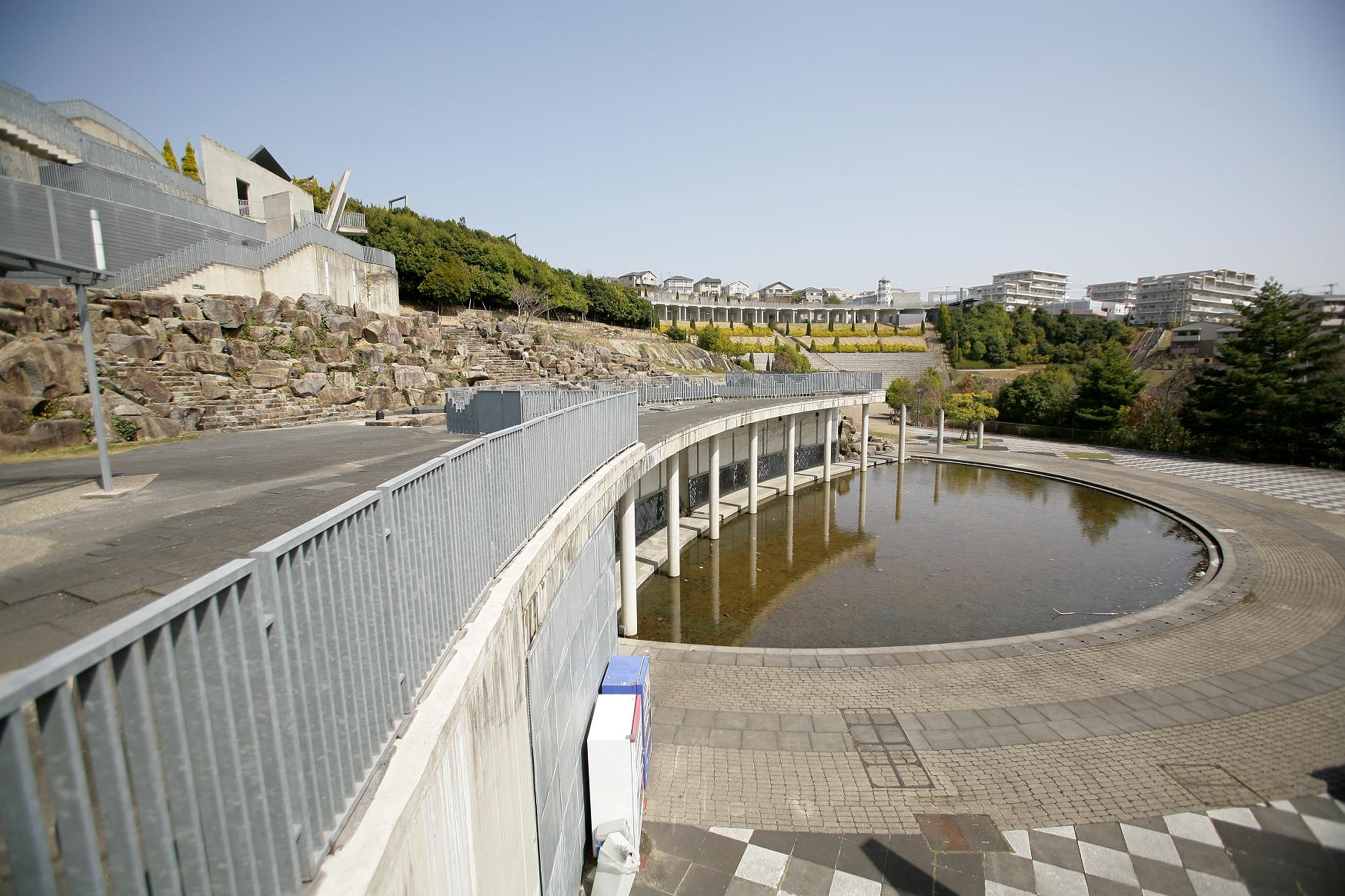 Other Environmental Photo. It is passed through to the 1100m hot summer season until Nation terrace (Shioze Central Park), Change the location of the children playing in the water