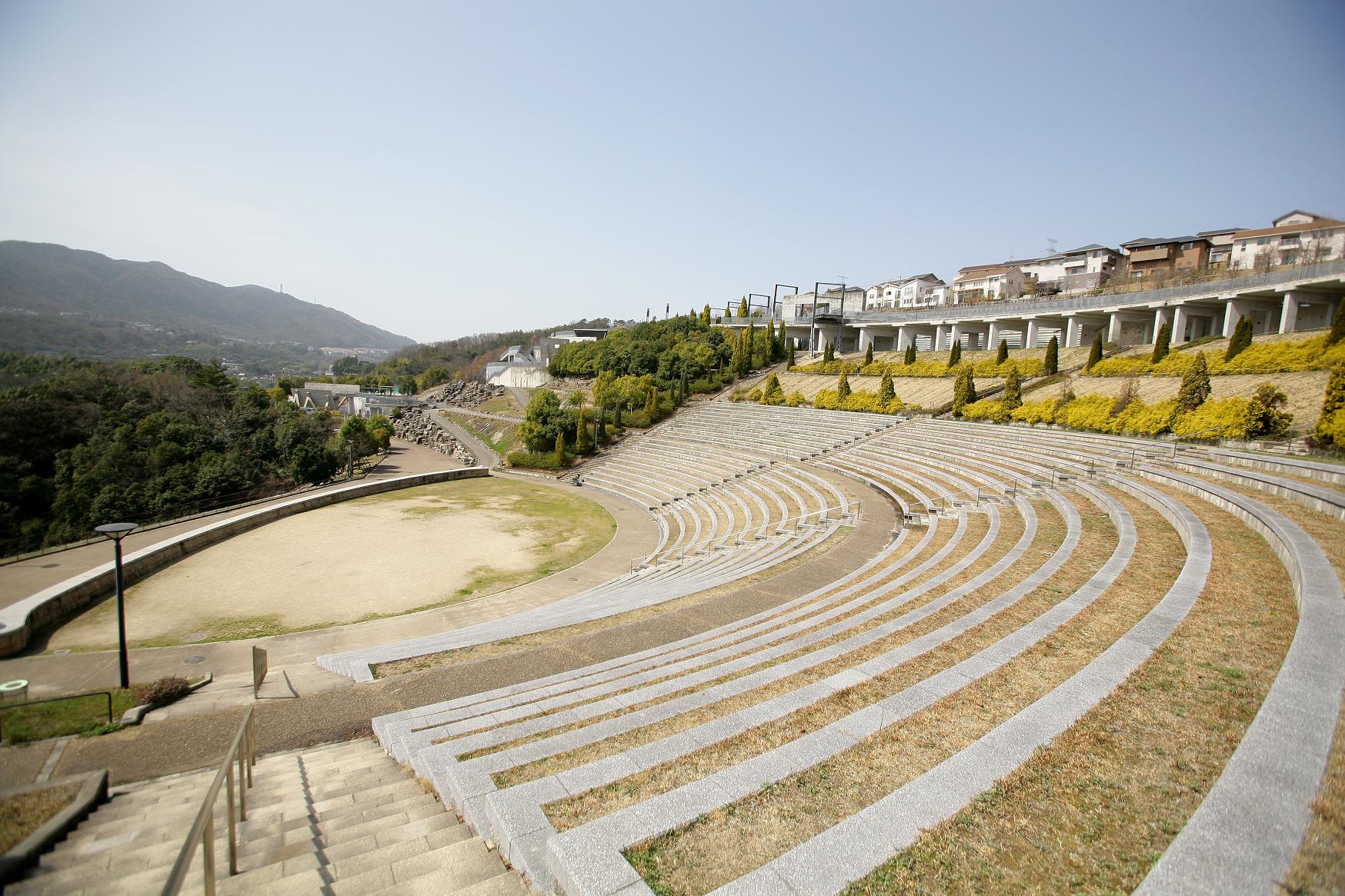 Other Environmental Photo. Can accommodate 1100m about 2,000 people until the Nation circular plaza (Shioze Central Park), In the evening you can see the night view and starry sky from the local to a feeling of opening