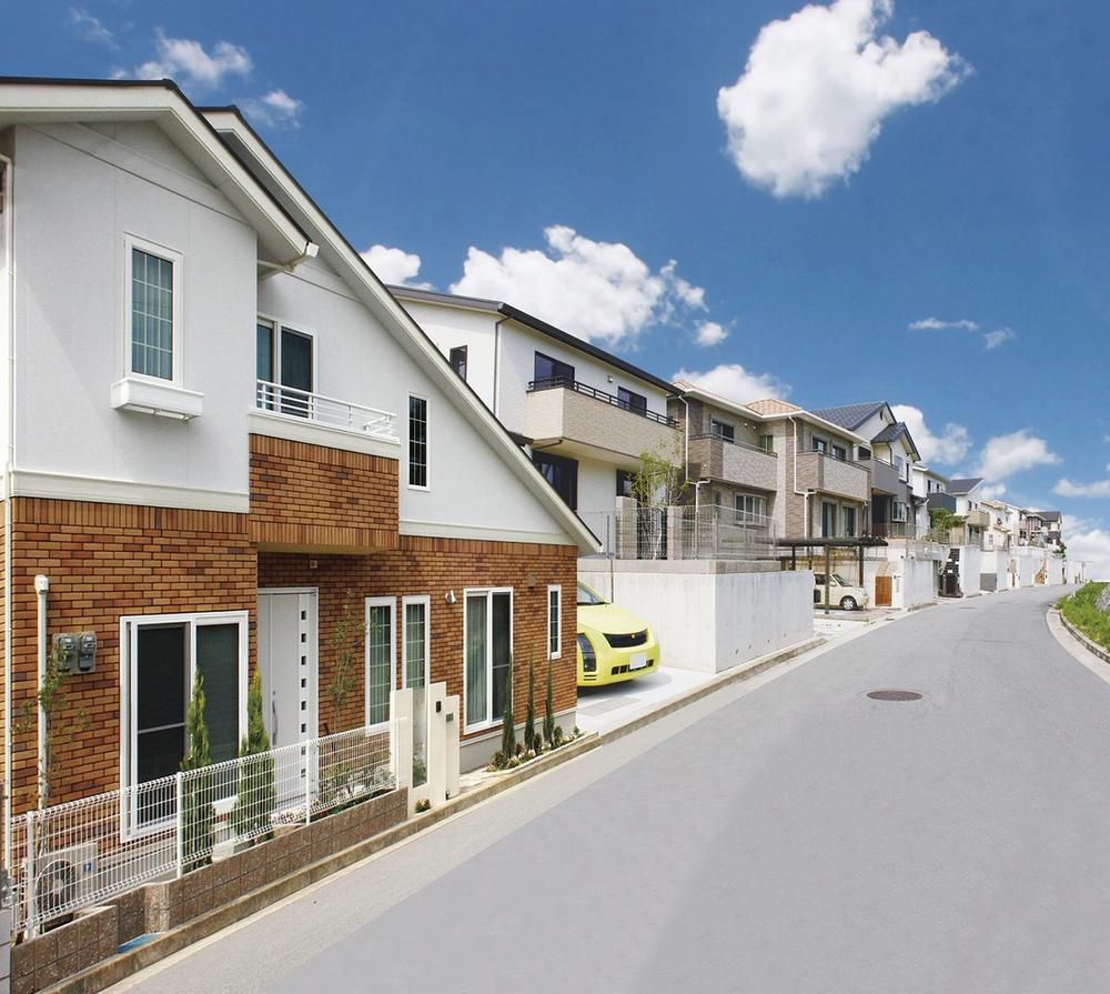 Local appearance photo. It was decorated in tones of calm local. Interlocking is laid in front compartment, Support a comfortable living environment. The surrounding environment is also protected by the rule of "green agreement" green also rich (local streets ・ October 2010 shooting)