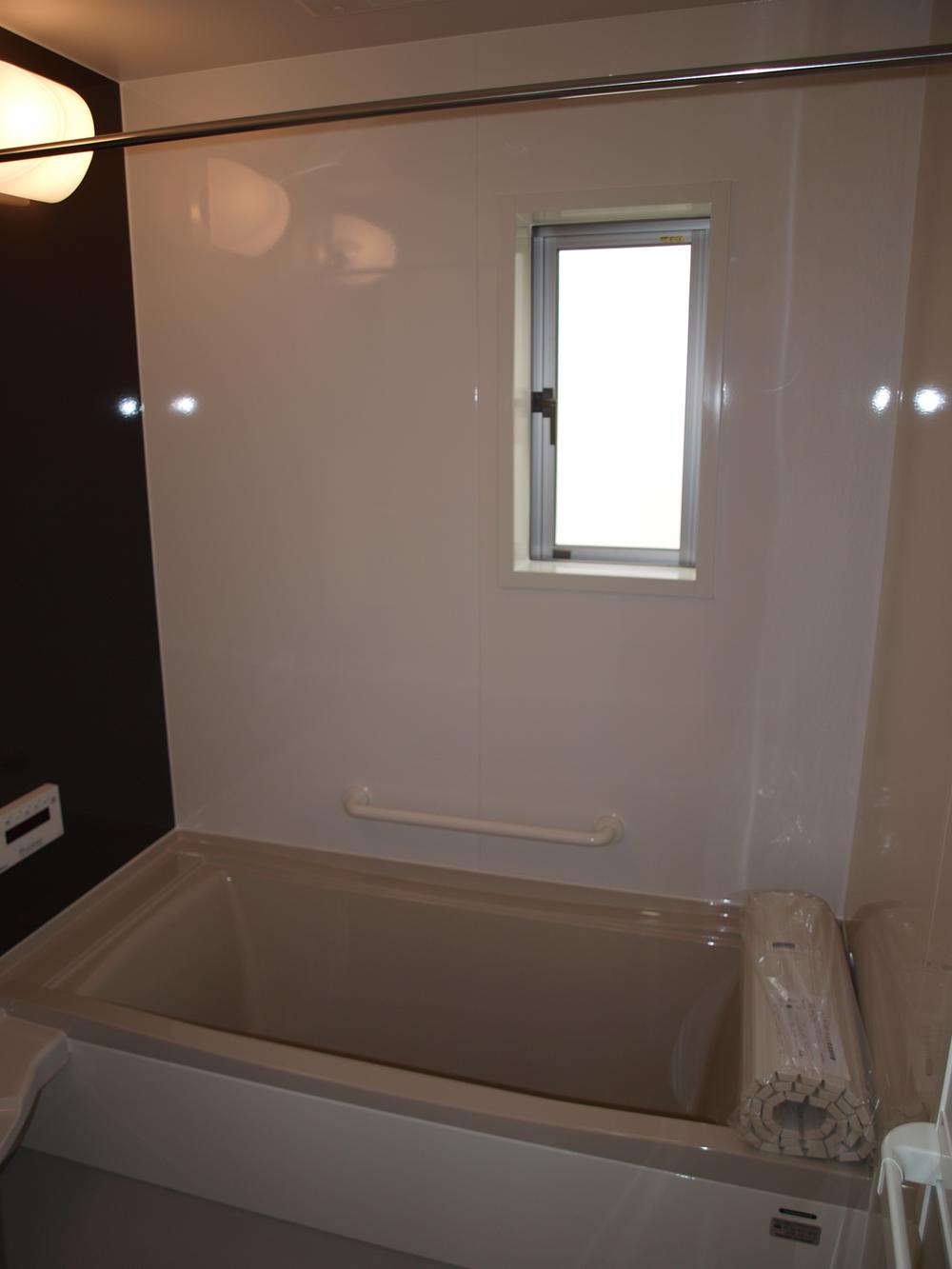 Bathroom. Spacious bathroom light is plugged!