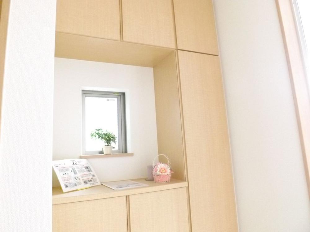 Entrance. Same specifications photos (entrance)