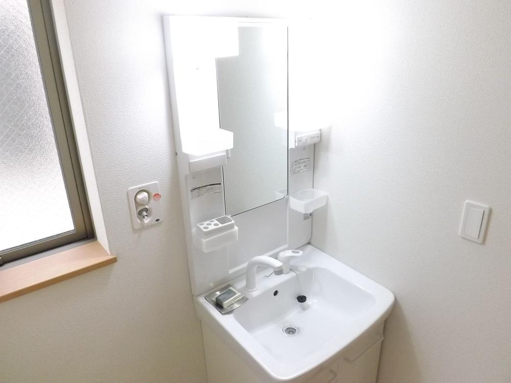 Other Equipment. Same specifications photos (basin)