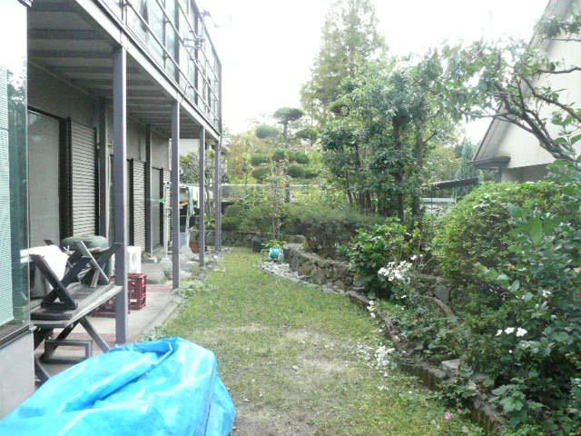 Garden. Local (10 May 2013) Shooting