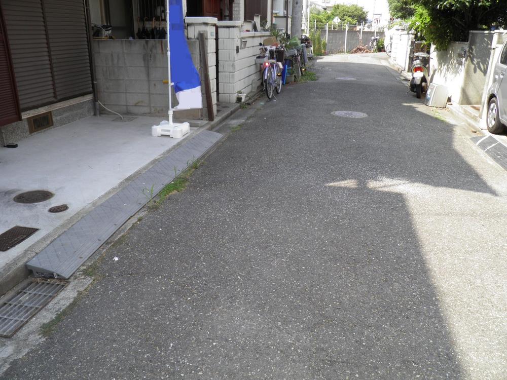 Local photos, including front road. Local (August 2013) Shooting