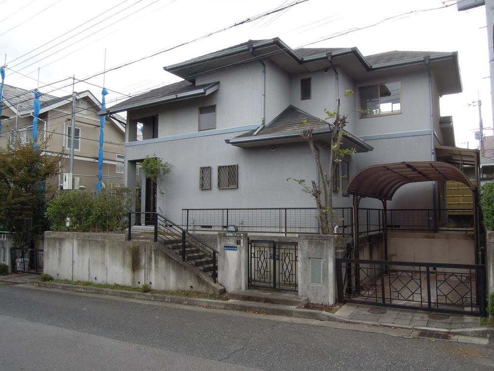 Local appearance photo. Local (11 May 2013) Shooting