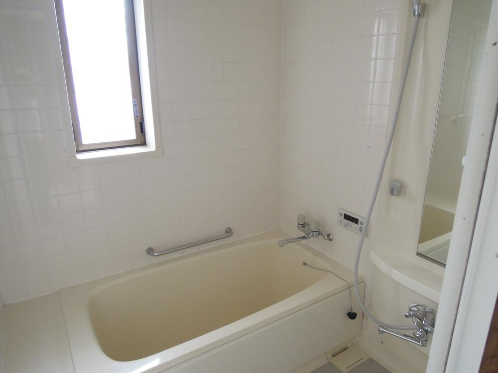 Bathroom. Indoor (11 May 2013) Shooting