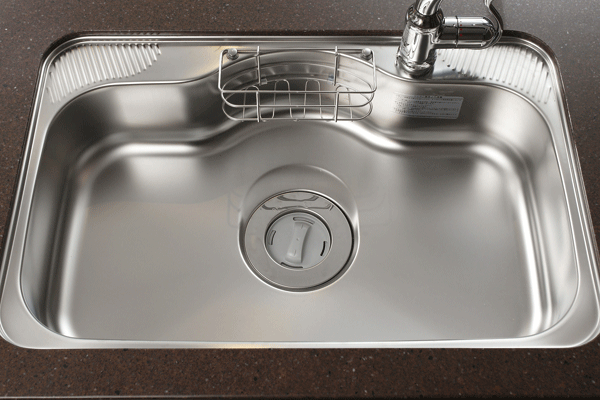 Kitchen.  [Quiet wide sink] To reduce the falling sound of running water sound and things, Wide-sink of silent specification. Also will not be in the way of conversation during use (same specifications)