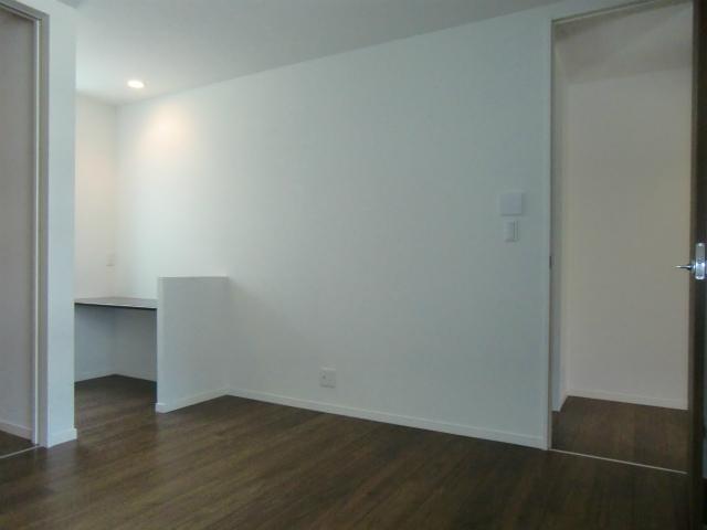 Non-living room. The company construction case