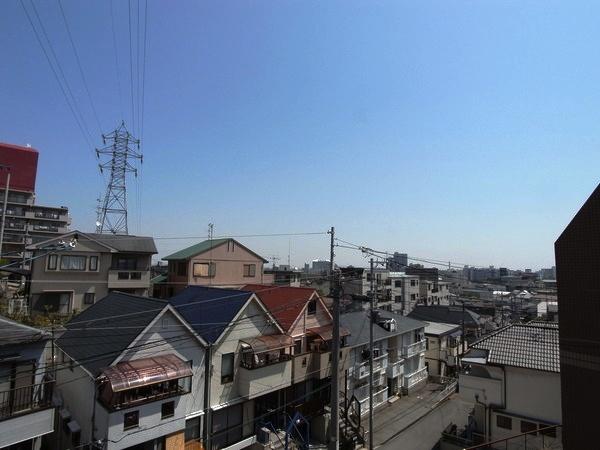 View photos from the dwelling unit. View from local (April 2013) Shooting