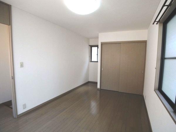 Non-living room. Indoor (April 2013) Shooting