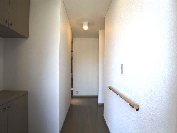 Other introspection. Indoor (April 2013) Shooting