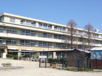 Primary school. Naruo until elementary school 406m