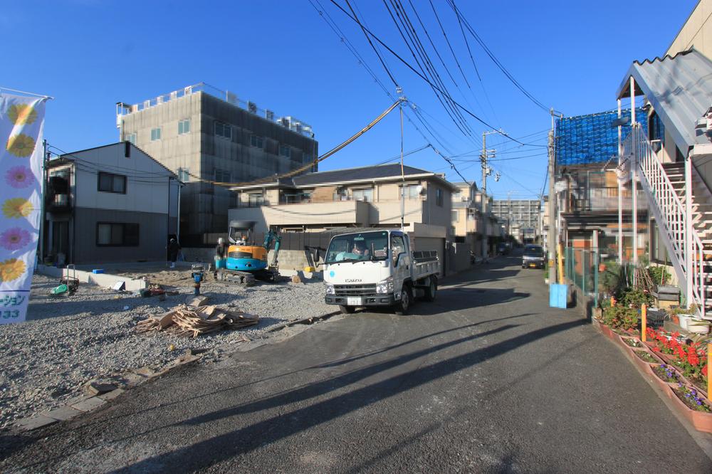 Local appearance photo. Local (12 May 2013) Shooting