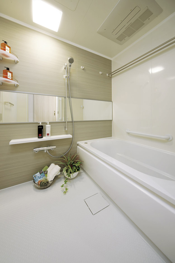 Bathing-wash room.  [Bathroom] Adopted WA tub of simple design that is a combination of straight lines and semicircle. Sauna function with bathroom heating dryer "mist Kawakku" has also been established ( ※ )