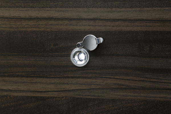 Security.  [Door scope cover] The door scope of the entrance door prevents a peep from the outside, Cover to protect the privacy has been adopted (same specifications)