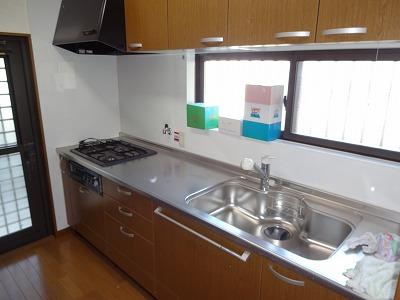 Kitchen. Indoor (11 May 2013) Shooting