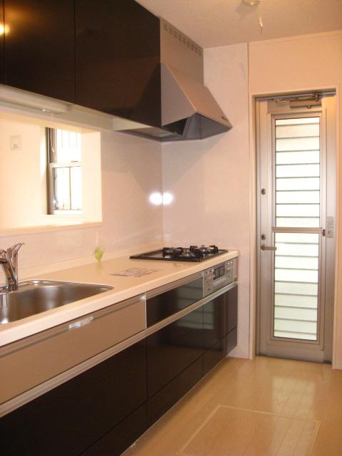 Kitchen. Indoor (12 May 2013) Shooting No. 1 destination