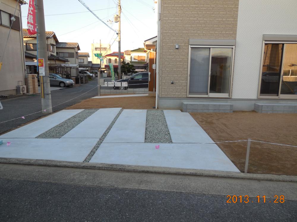 Local appearance photo. You can parking garage three or more!