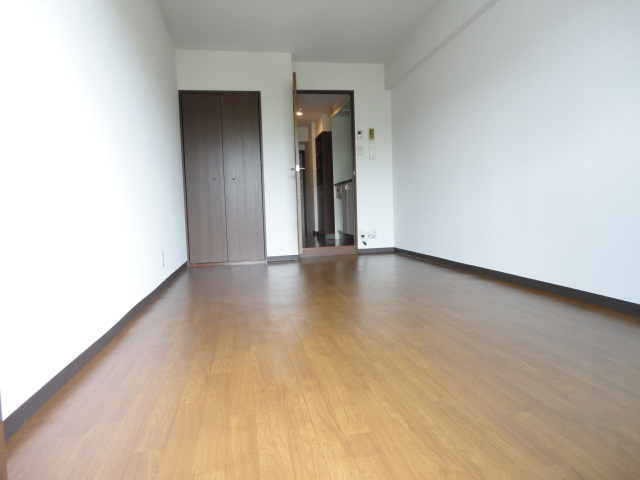 Living and room. Bright Western-style!