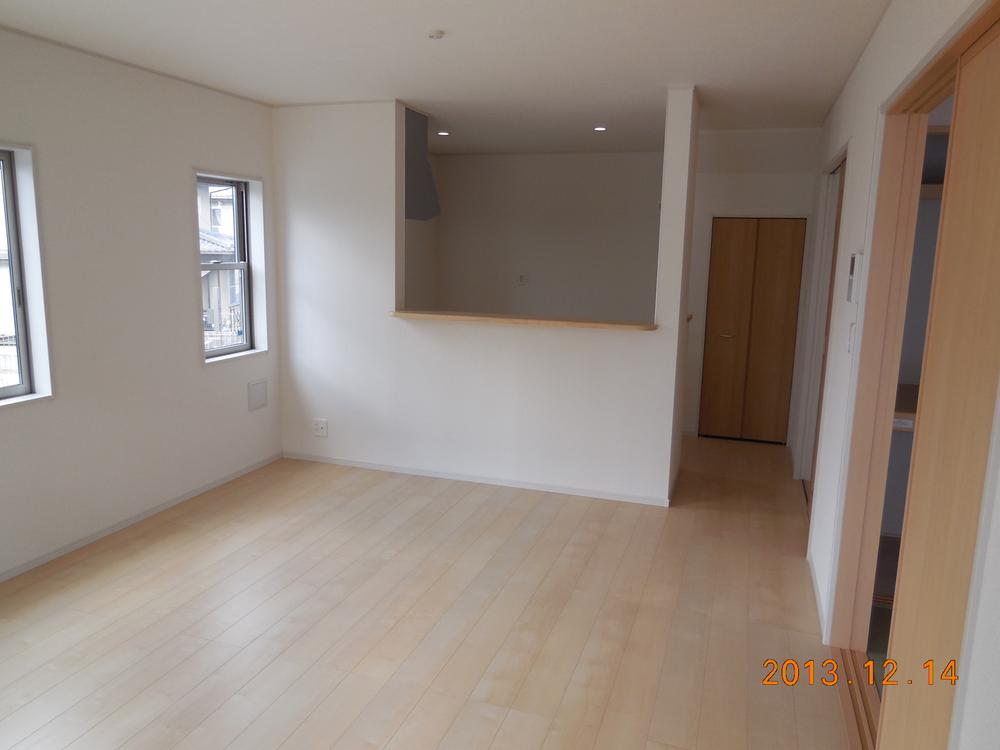 Living. Popular face-to-face kitchen! Guests visit at any time! !