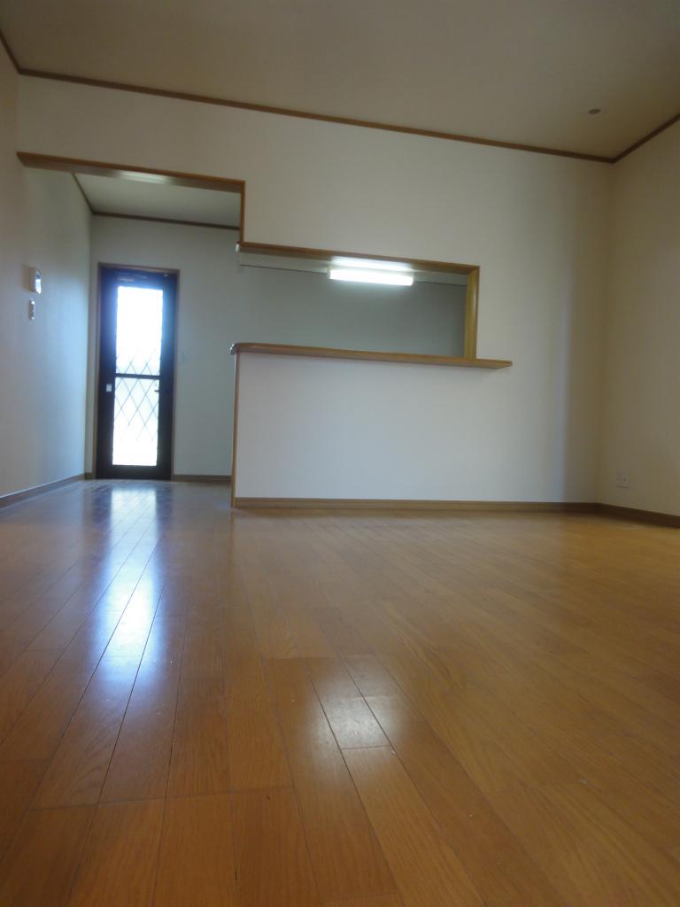 Living. Local (11 May 2013) Shooting