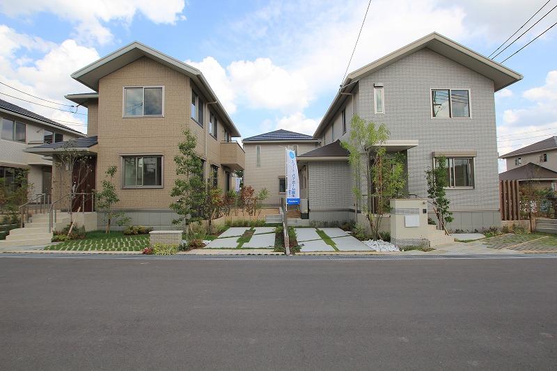 Local appearance photo. Local (September 2012) shooting. Also tightly secure the 2 car parking spaces.