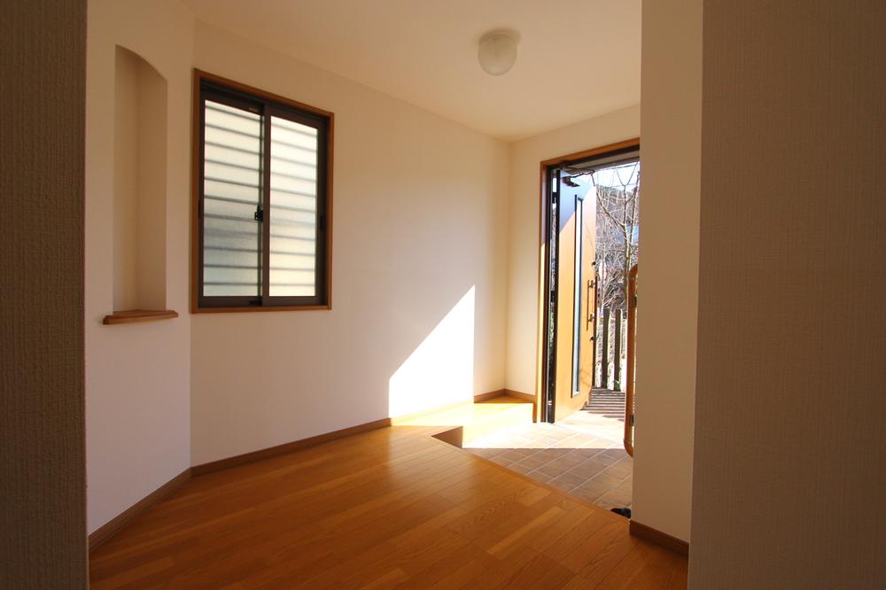 Entrance. Local (January 2014) Shooting