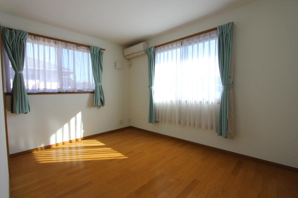 Non-living room. Indoor (January 2014) Shooting