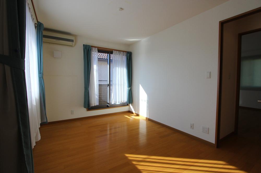 Non-living room. Indoor (January 2014) Shooting