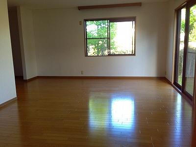 Living. Local (August 2013) Shooting